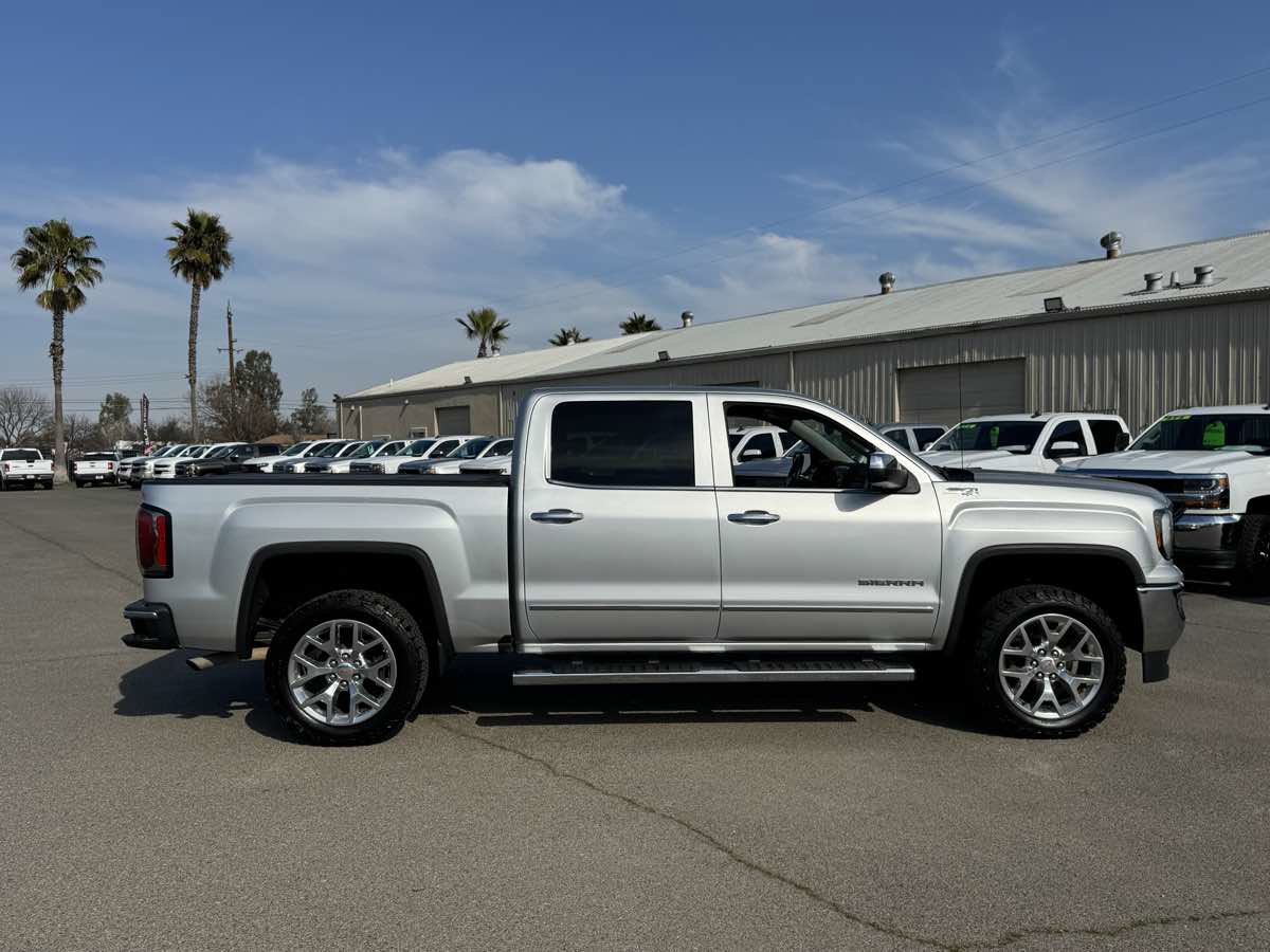 Used 2018 GMC Sierra 1500 SLT w/ SLT Premium Package image 13