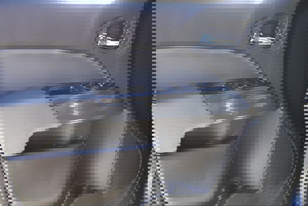 Used 2022 Chevrolet Colorado Z71 AWD/4WD image 24