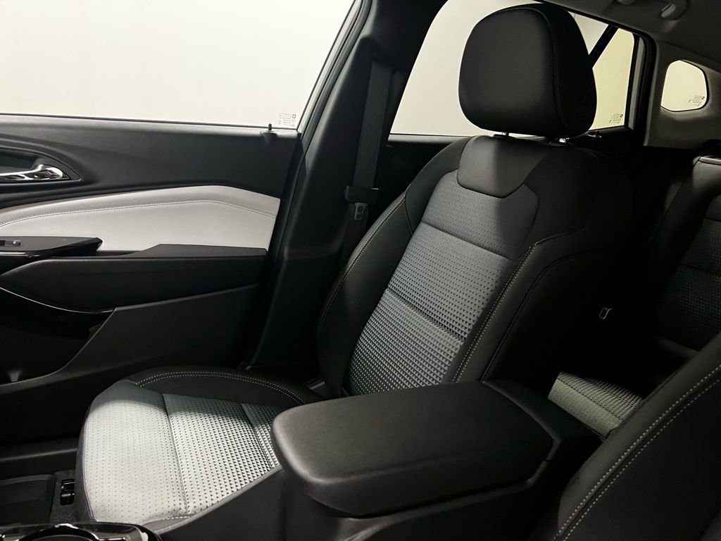 New 2026 Chevrolet Trax LT w/ LT Convenience Package image 21