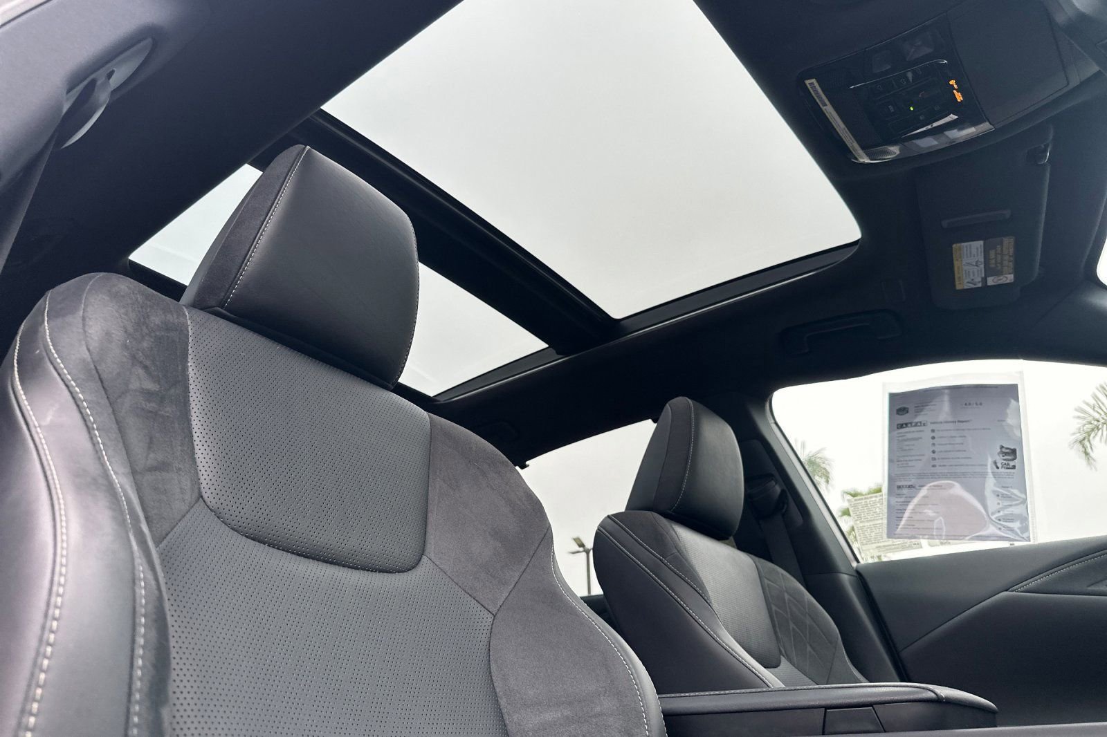 Certified 2024 Lexus RX 450h AWD w/ Luxury Package image 20