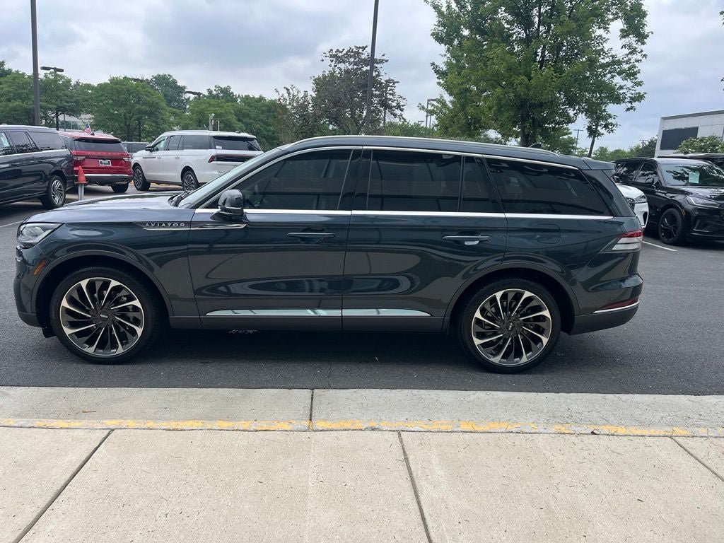 Used 2024 Lincoln Aviator Reserve w/ Equipment Group 201A AWD/4WD image 6