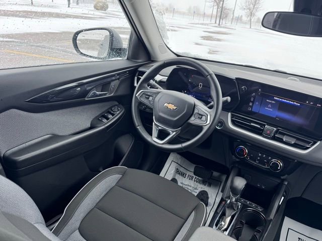 Used 2024 Chevrolet TrailBlazer LT w/ LT Cold Weather Package image 13