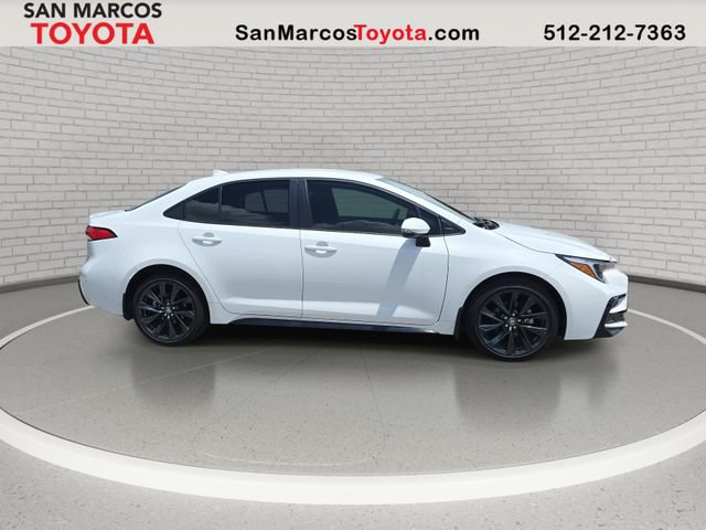 Used 2026 Toyota Corolla SE FWD image 4
