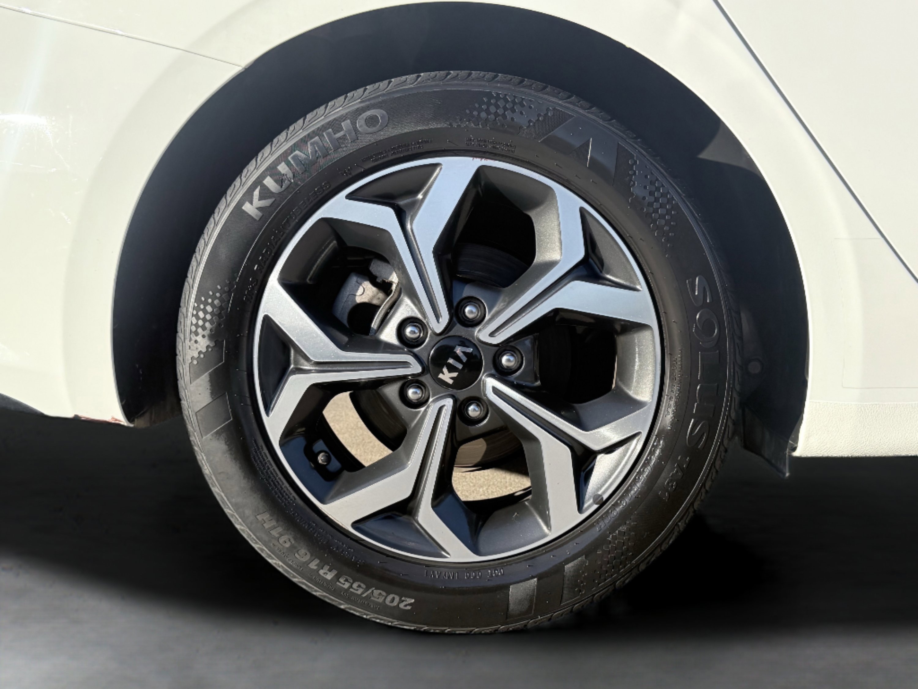 Used 2020 Kia Forte LXS image 64