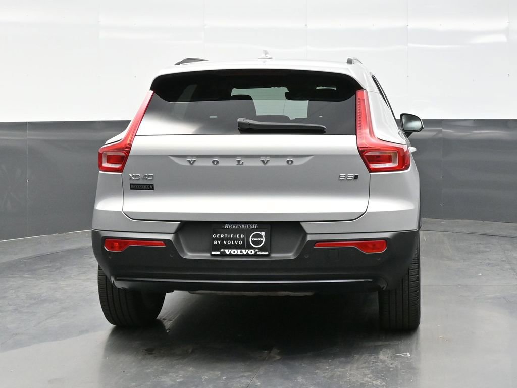 Used 2025 Volvo XC40 B5 Plus image 6