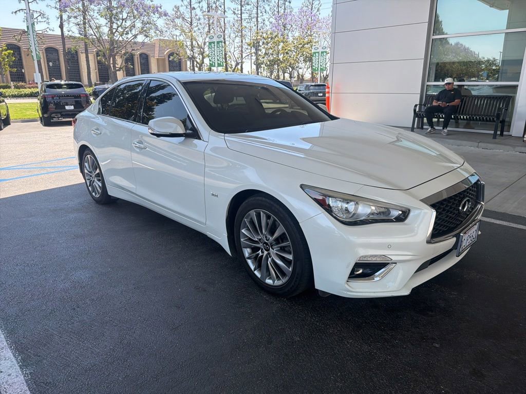 Used 2020 INFINITI Q50 Luxe w/ Essential Package (3.0T Luxe) RWD image 3