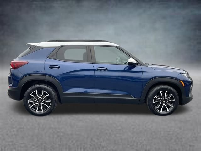 Used 2022 Chevrolet TrailBlazer ACTIV w/ Sun and Liftgate Package image 4