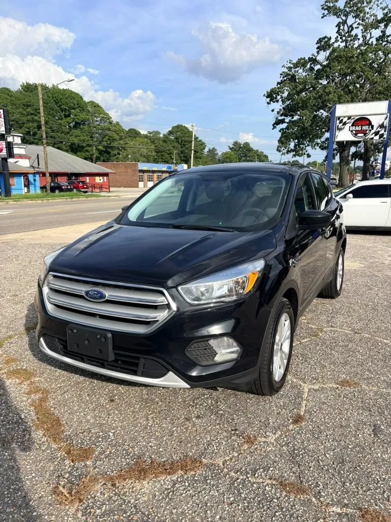 Used 2019 Ford Escape SE AWD/4WD image 2