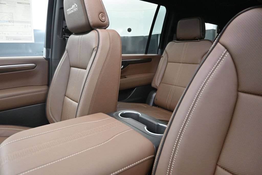 New 2026 Chevrolet Suburban High Country RWD image 14