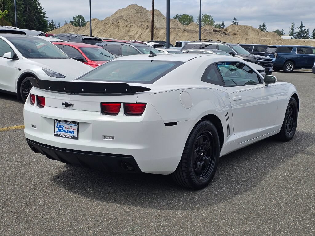 Used 2013 Chevrolet Camaro LS RWD image 5
