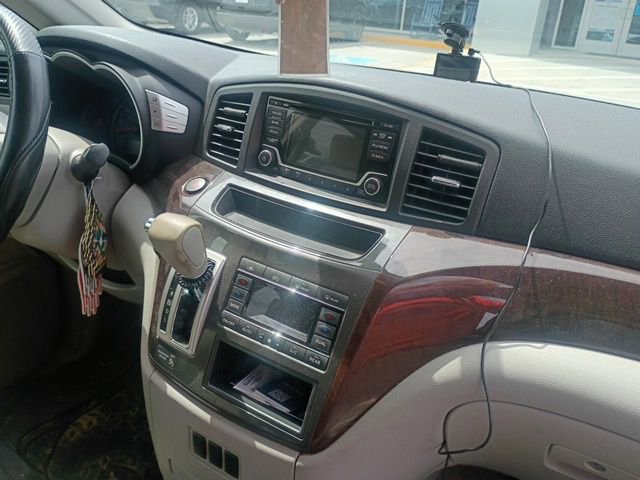 Used 2017 Nissan Quest SV FWD image 40