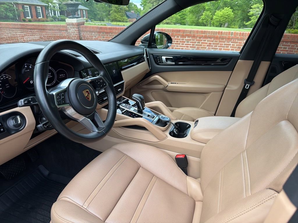 Used 2020 Porsche Cayenne AWD/4WD image 21