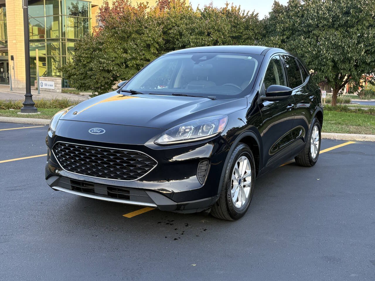 Used 2020 Ford Escape SE FWD image 5