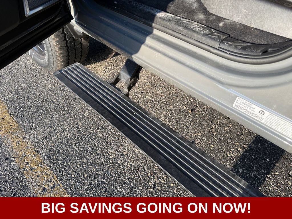 New 2026 RAM 2500 Laramie AWD/4WD image 48
