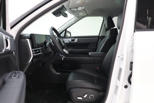 Used 2026 Hyundai Santa Fe SEL AWD/4WD image 16