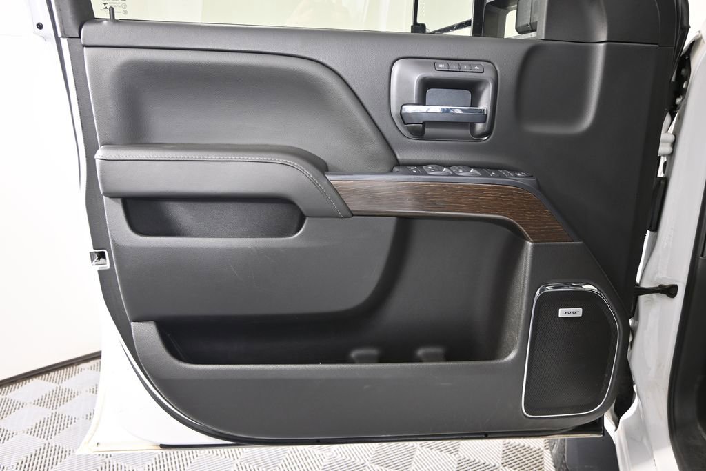 Used 2017 GMC Sierra 3500 Denali w/ Duramax Plus Package AWD/4WD image 18