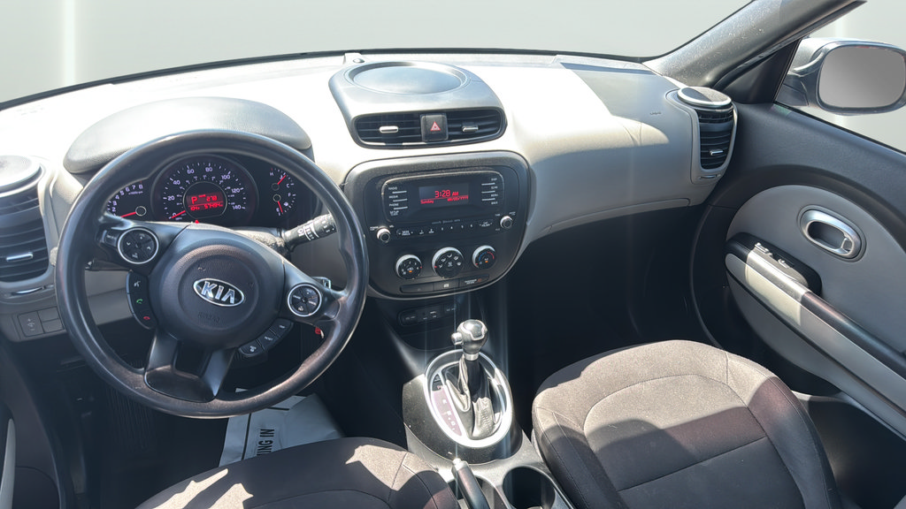 Used 2015 Kia Soul FWD image 14