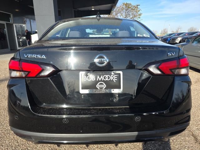 Certified 2021 Nissan Versa SV image 4