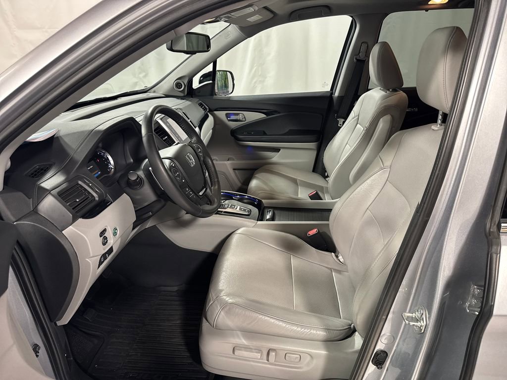 Used 2016 Honda Pilot Elite image 3