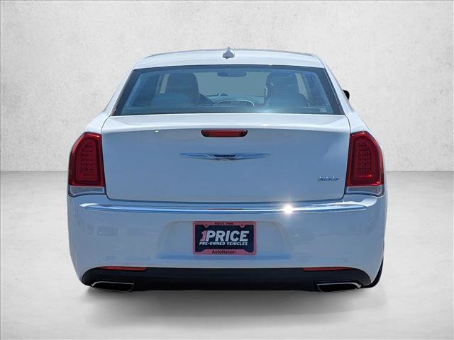 Used 2019 Chrysler 300 Touring L w/ Quick Order Package 22F RWD image 6