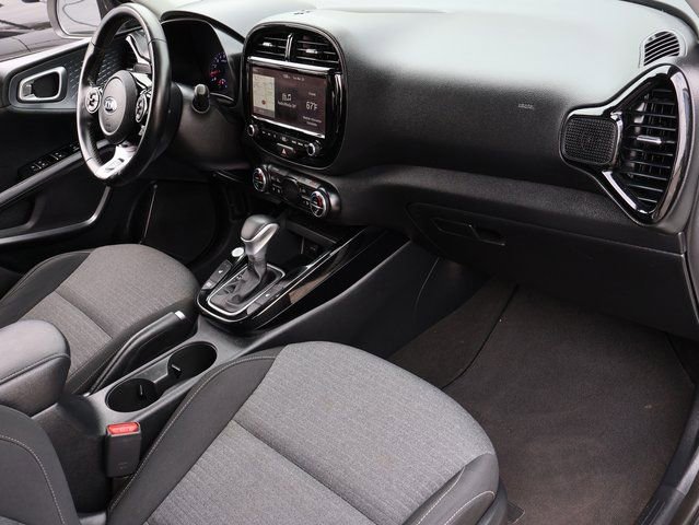 Used 2021 Kia Soul EX image 11