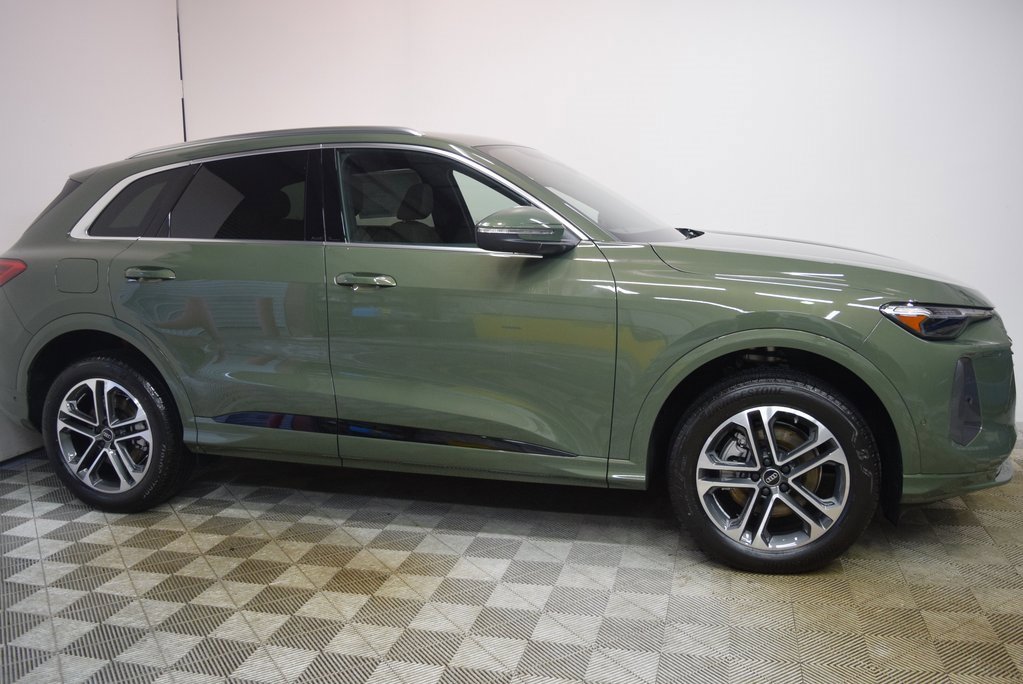 New 2025 Audi Q5 Premium Plus w/ Premium Plus image 3