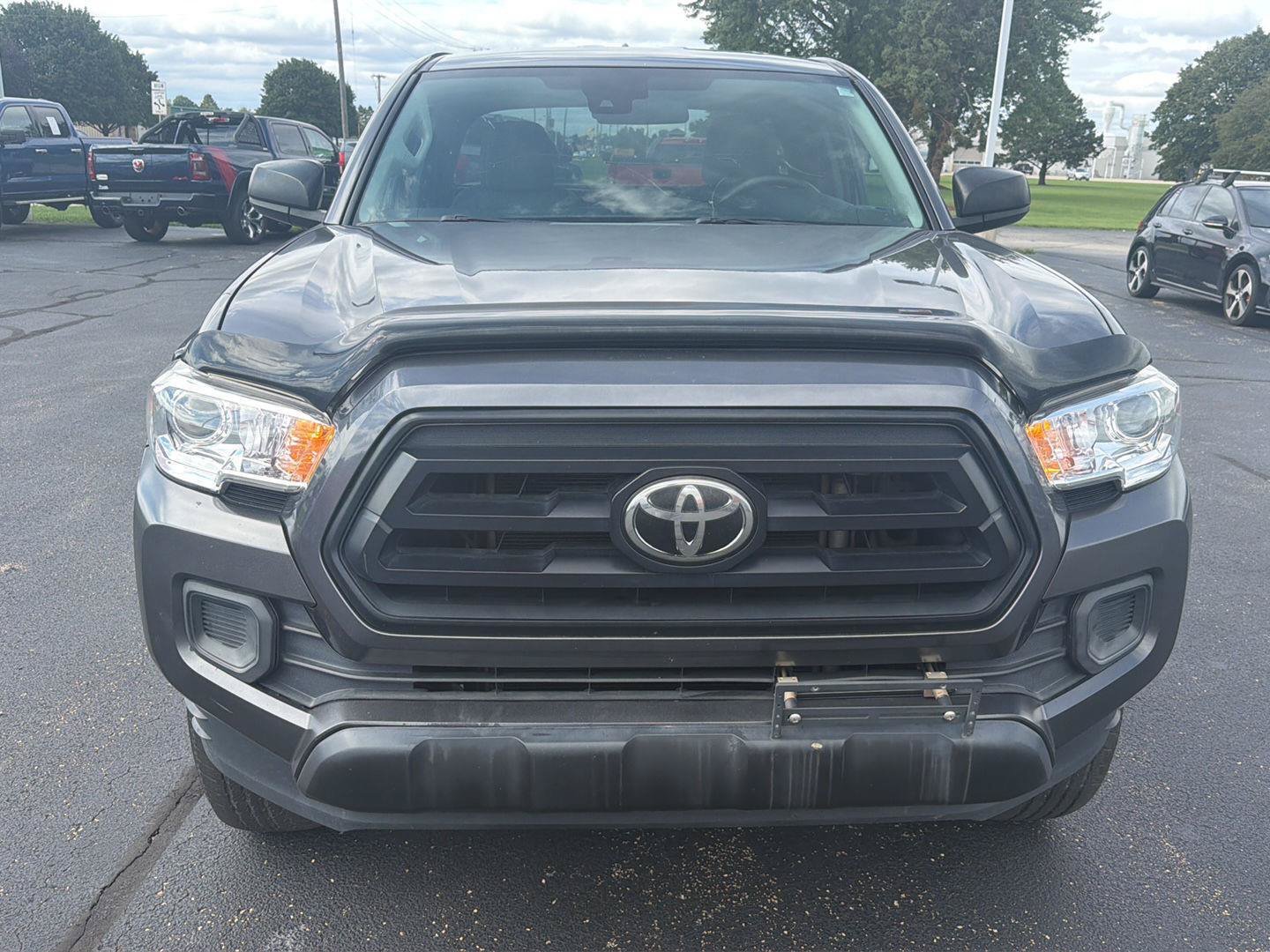 Used 2020 Toyota Tacoma SR AWD/4WD image 9