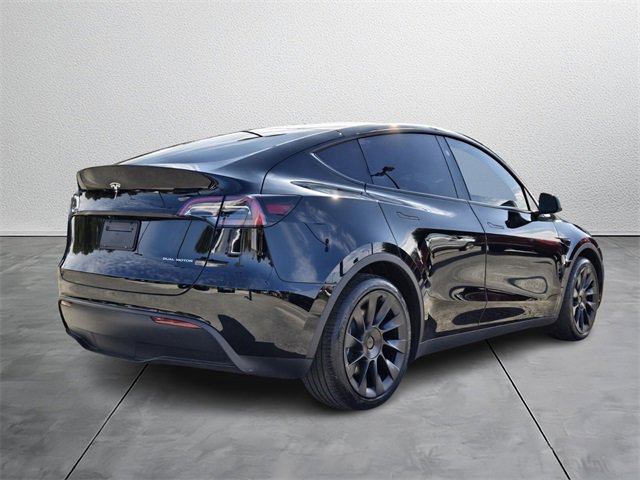 Used 2025 Tesla Model Y Long Range image 4