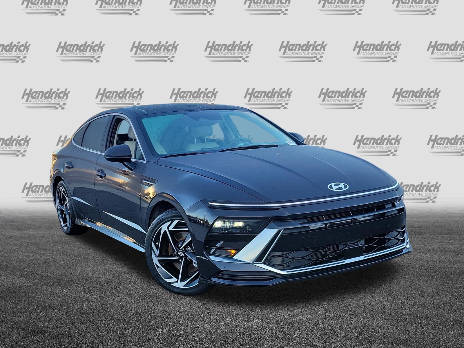Used 2024 Hyundai Sonata SEL w/ Convenience Package FWD image 2