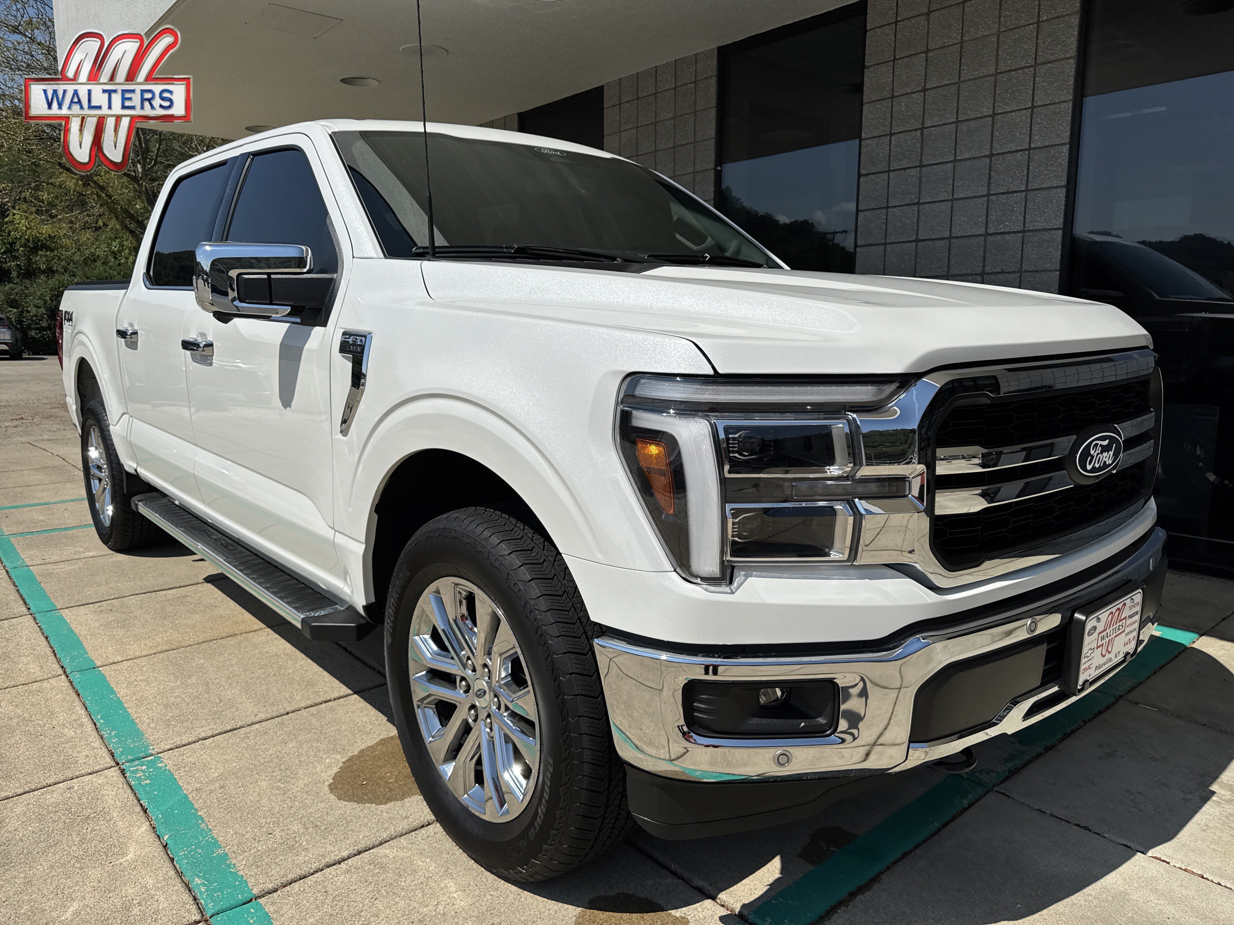 Used 2025 Ford F150 Lariat w/ Equipment Group 501A Mid