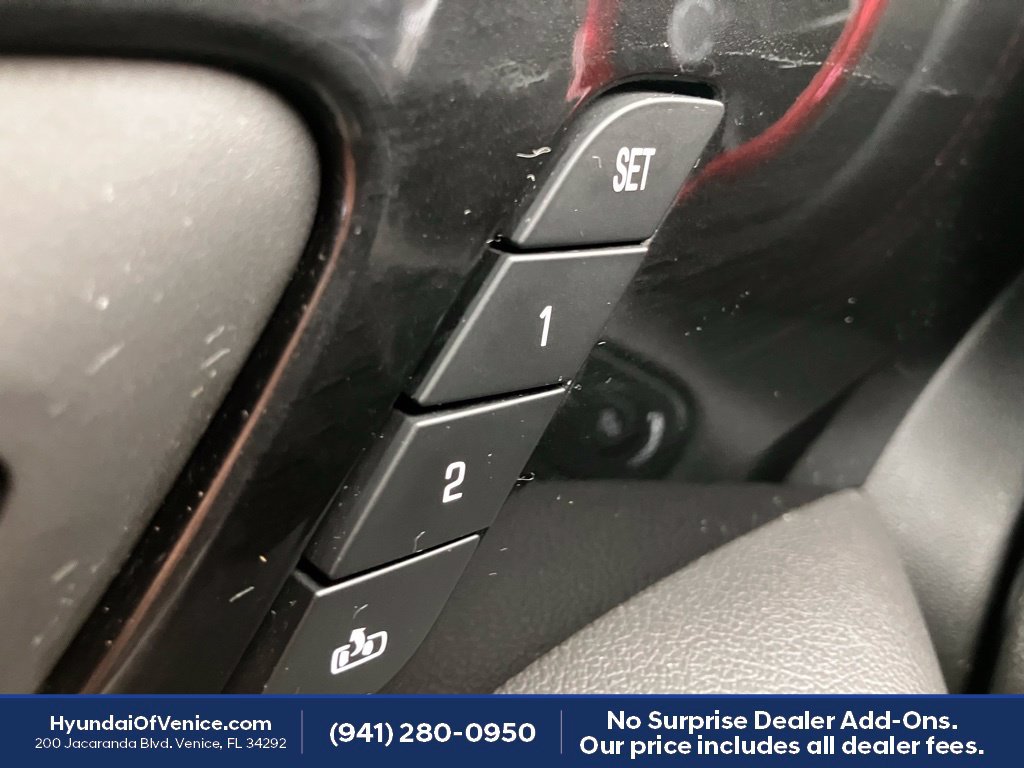 Used 2022 Chevrolet Blazer RS w/ Enhanced Convenience Package FWD image 16