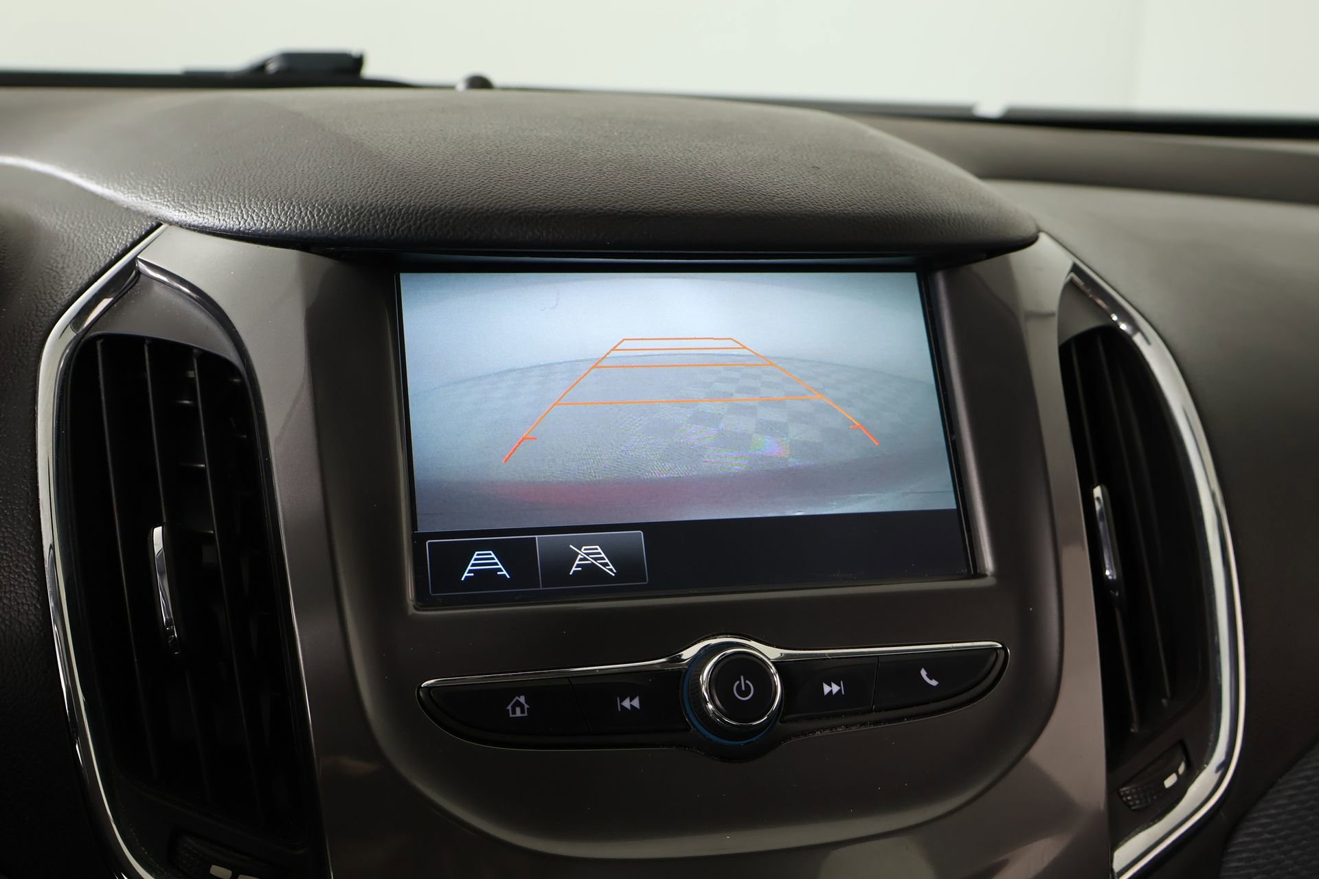 Used 2018 Chevrolet Cruze LT w/ Convenience Package image 6