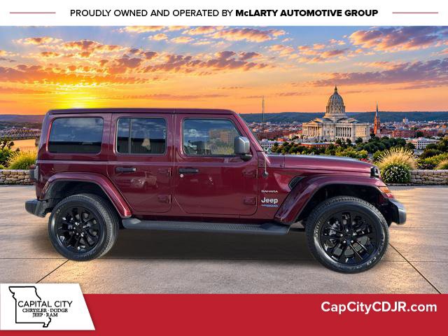 Used 2021 Jeep Wrangler Unlimited Sahara w/ Cold Weather Group AWD/4WD image 2