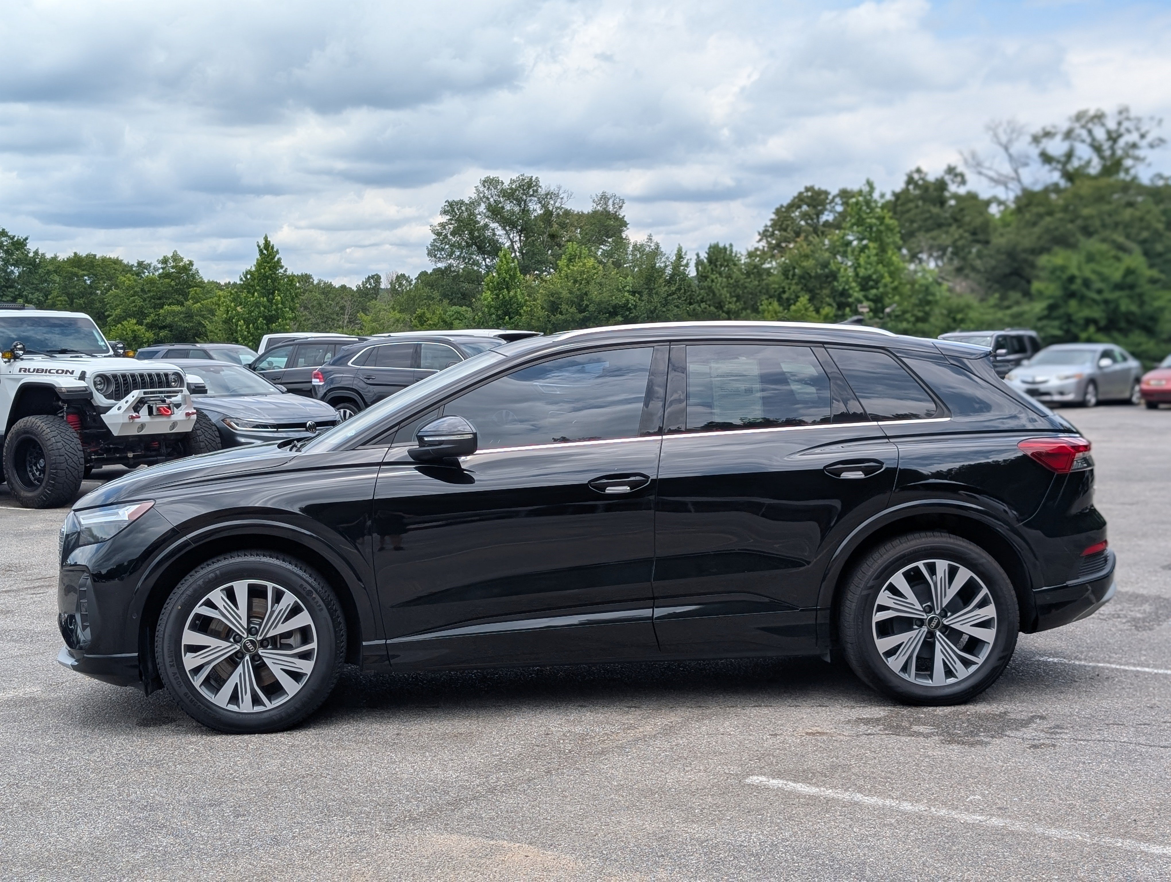 Used 2023 Audi Q4 e-tron Premium Plus w/ Premium Plus RWD image 6