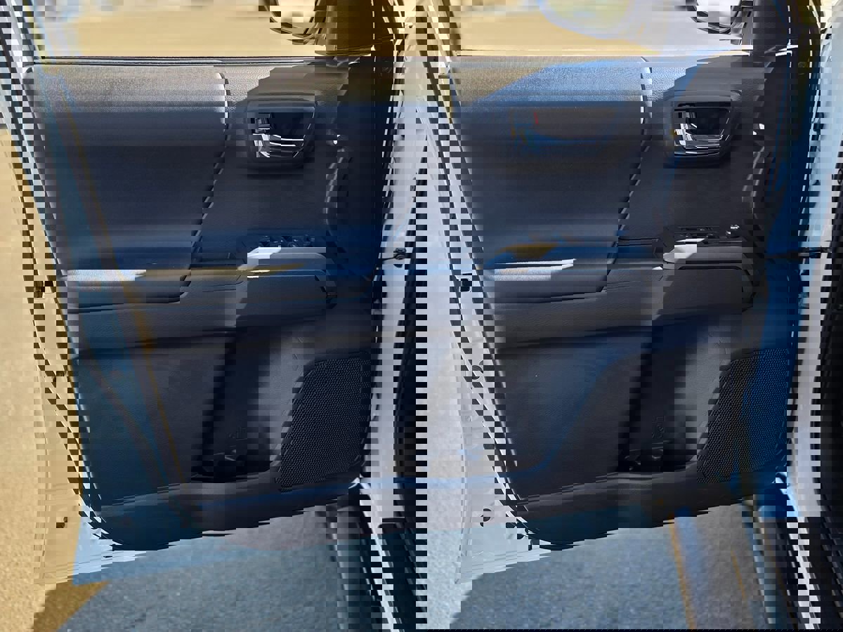 Used 2017 Toyota Tacoma TRD Sport w/ Tow Package image 22