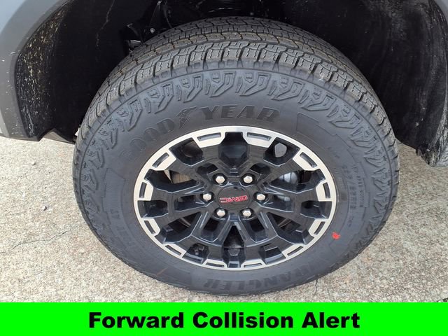 New 2026 GMC Canyon AT4 w/ Off-Road Front Bumper Package image 27