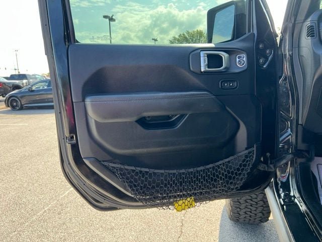 Certified 2018 Jeep Wrangler Unlimited Sahara AWD/4WD image 10