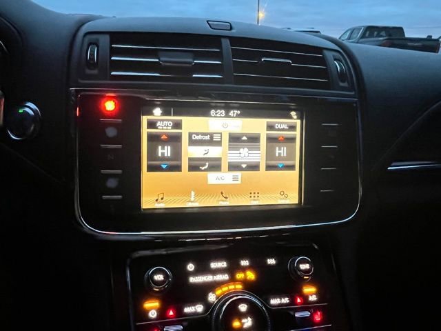 Used 2018 Lincoln Continental Premiere FWD image 34