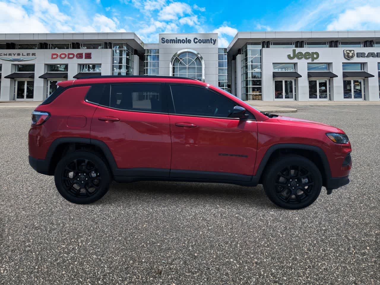 Certified 2026 Jeep Compass Latitude AWD/4WD image 9