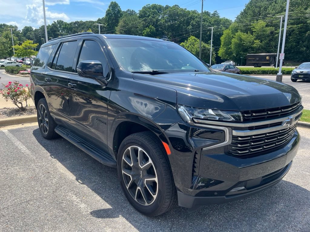 Used 2022 Chevrolet Tahoe RST w/ Luxury Package AWD/4WD image 4