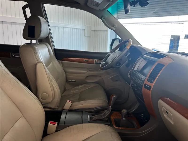 Used 2004 Lexus GX 470 image 19