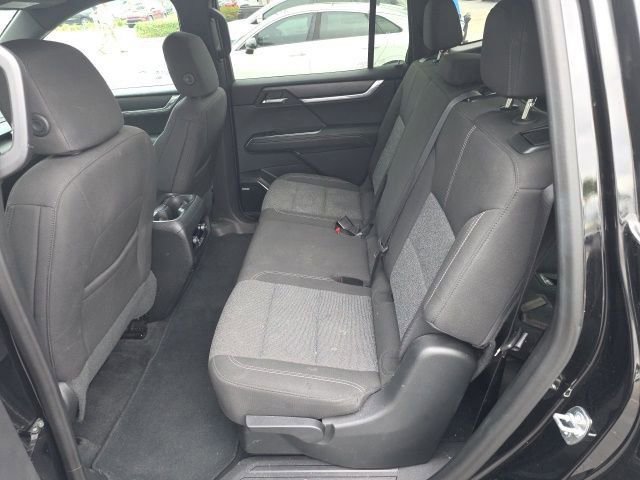 Used 2025 GMC Acadia Elevation FWD image 5