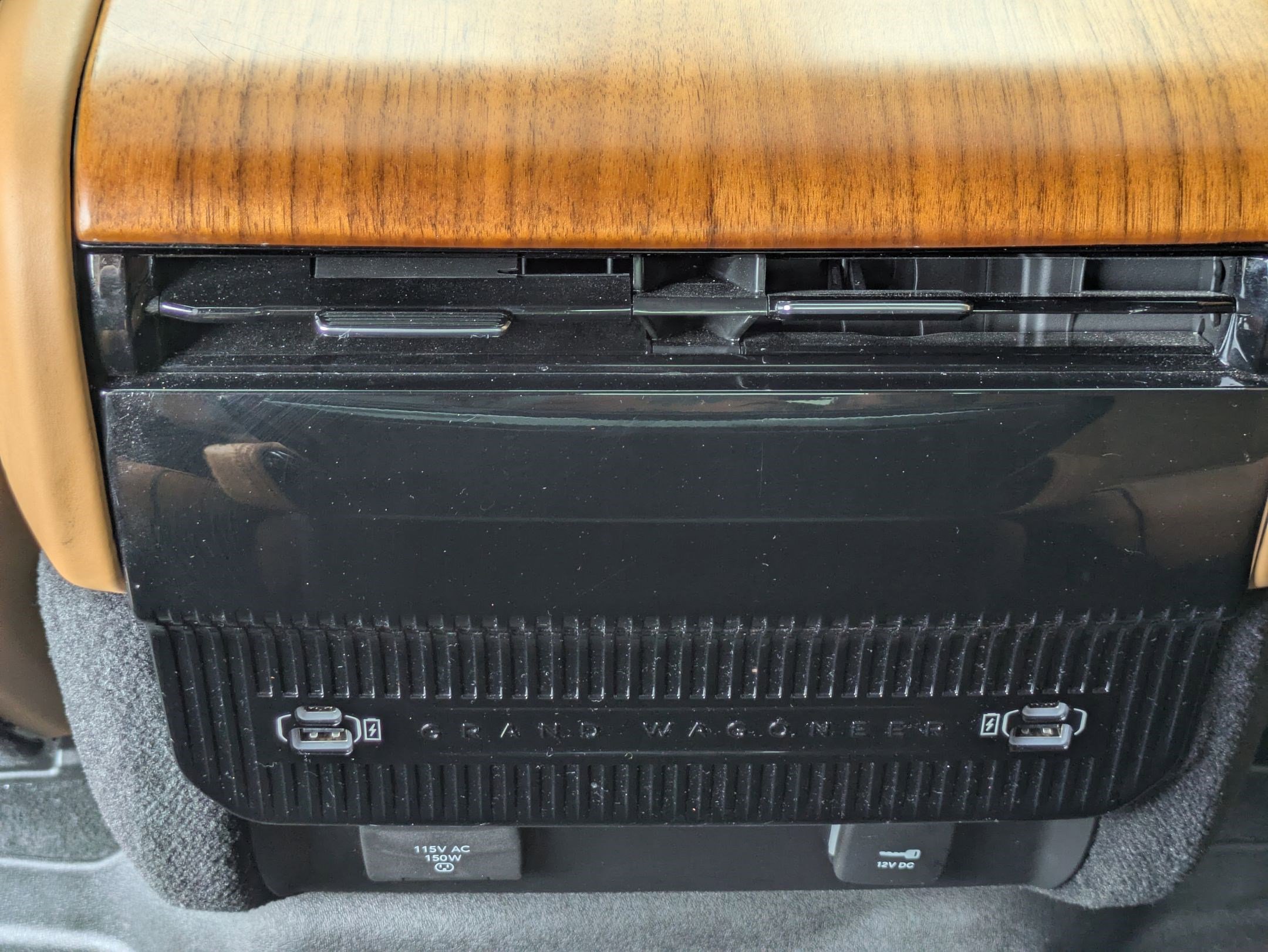 Used 2023 Jeep Grand Wagoneer Series III w/ Rear Seat Video Group 1 image 22