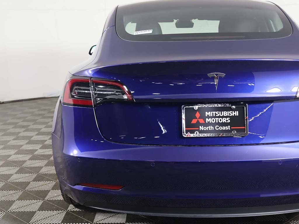 Used 2021 Tesla Model 3 Standard Range Plus image 17