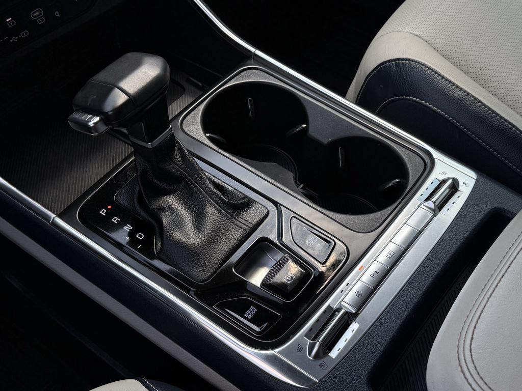 Used 2025 Kia Carnival SX Prestige FWD image 17