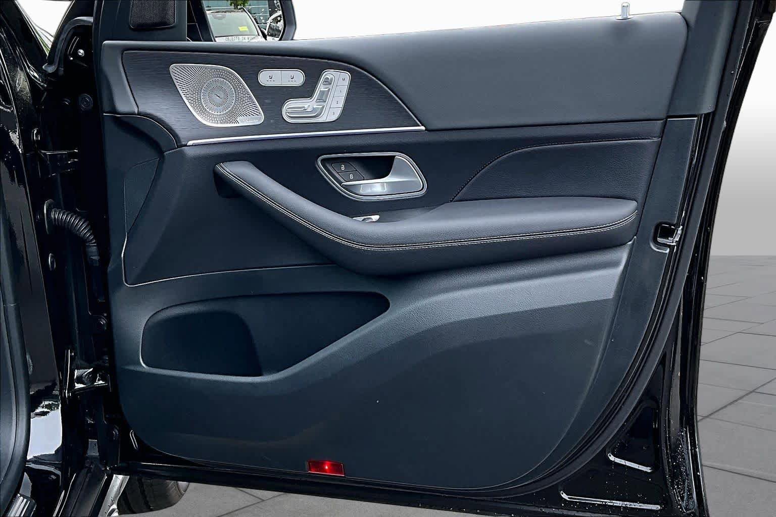 Certified 2025 Mercedes-Benz GLE 450 4MATIC image 40