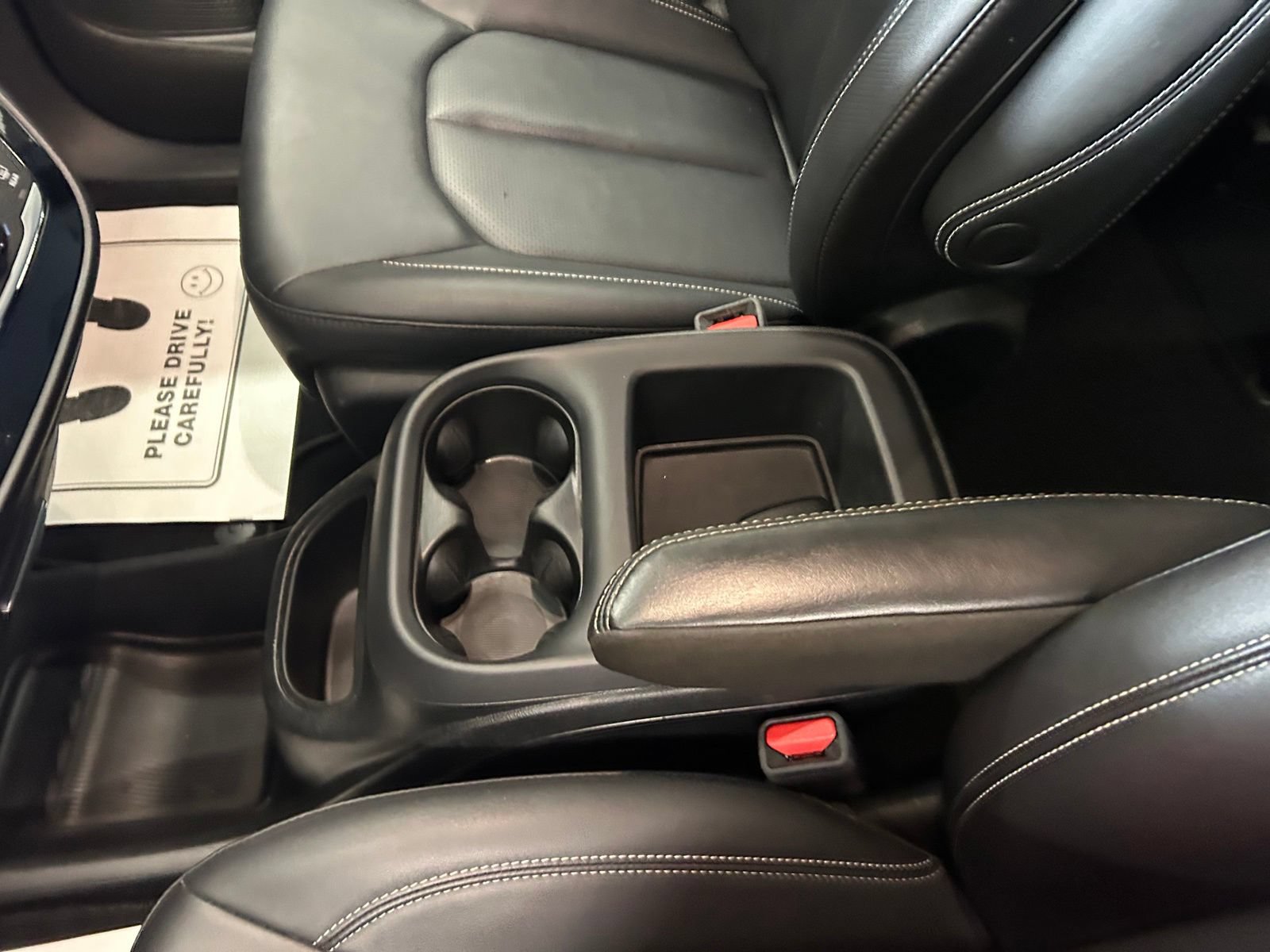 Certified 2025 Chrysler Pacifica Select FWD image 19