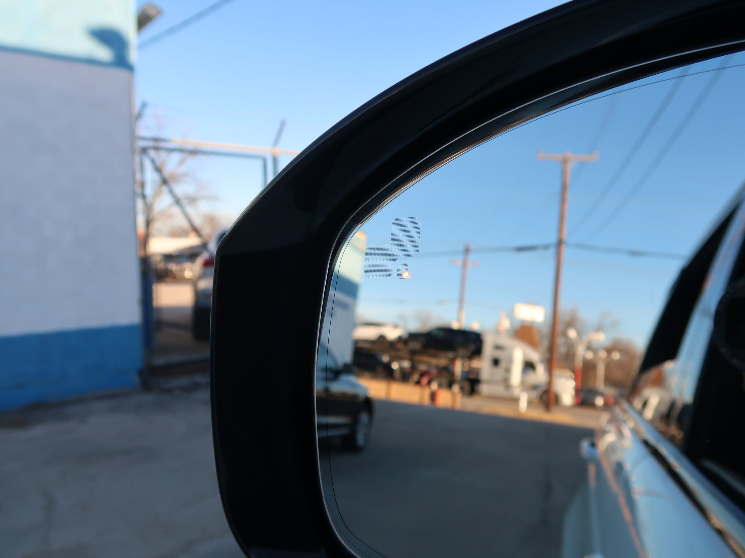 Used 2018 Land Rover Range Rover Sport SE image 28