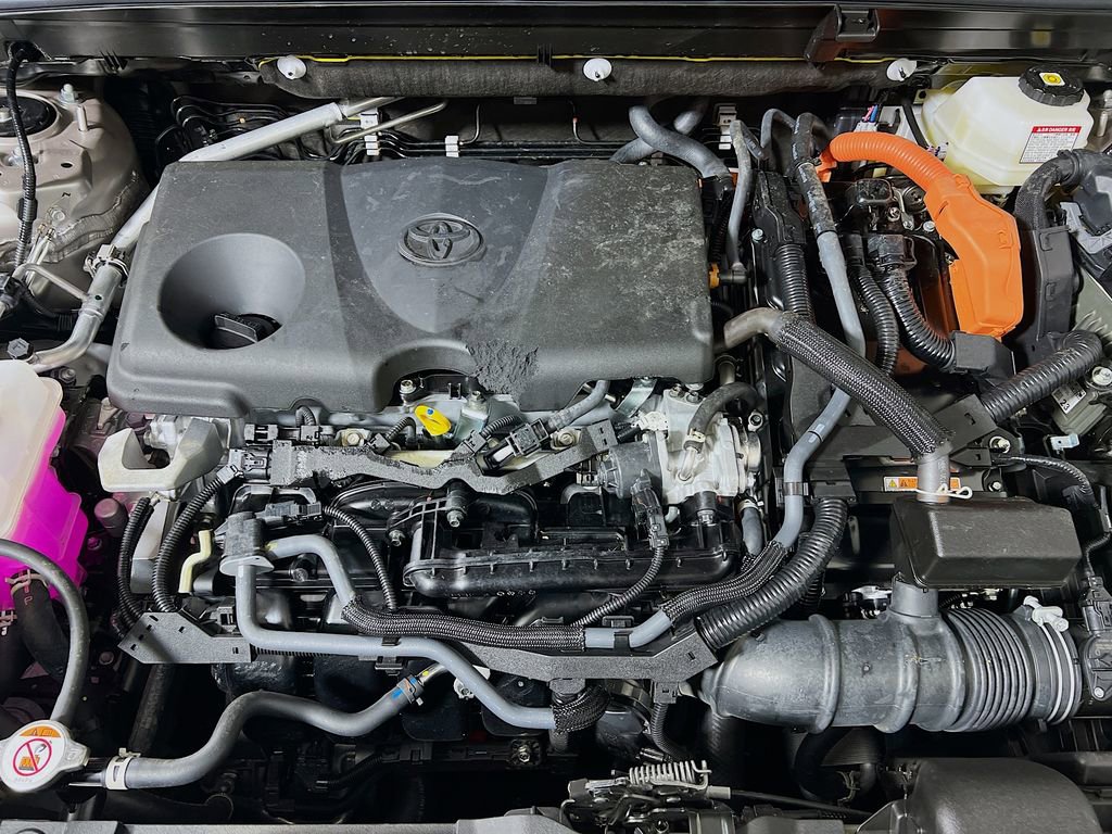 Used 2024 Toyota Venza LE AWD/4WD image 28