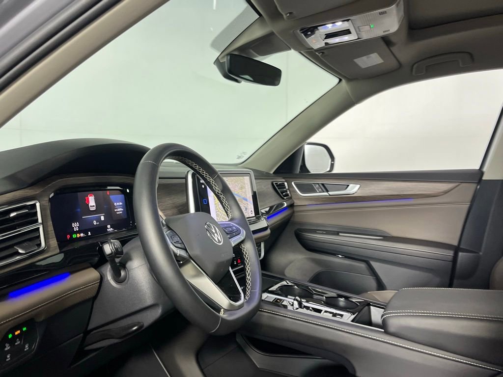 Used 2025 Volkswagen Atlas SEL image 26